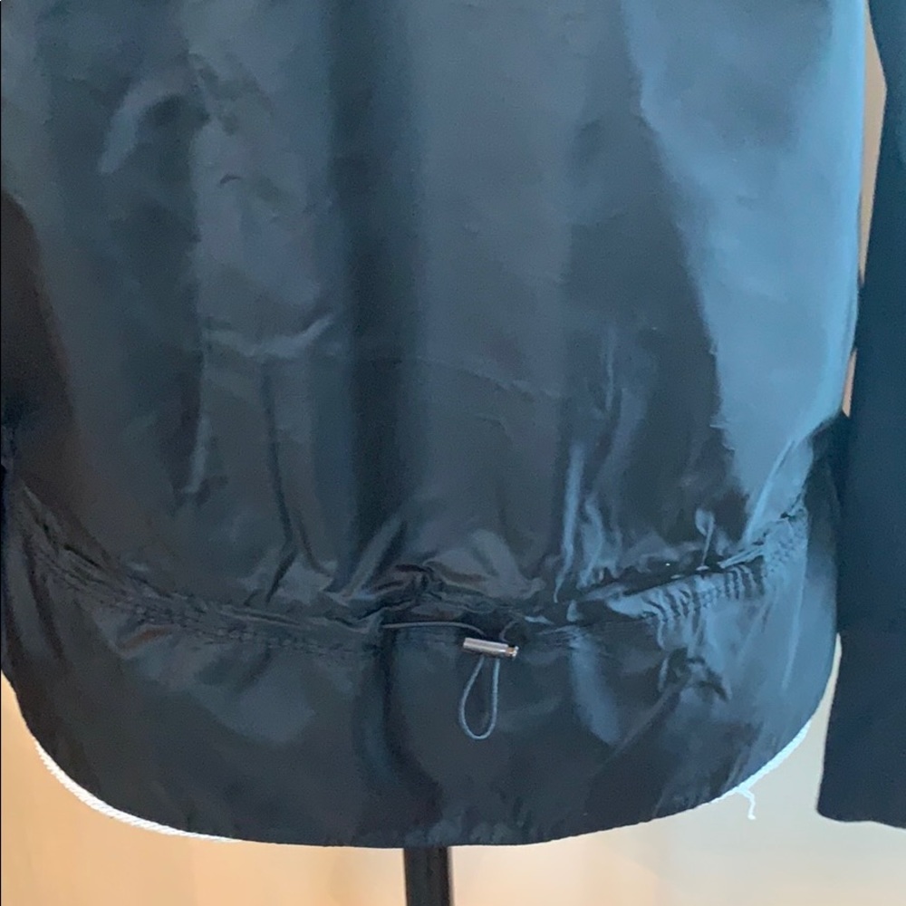 New Lululemon Swept Along Jacket - Picture 4 of 7